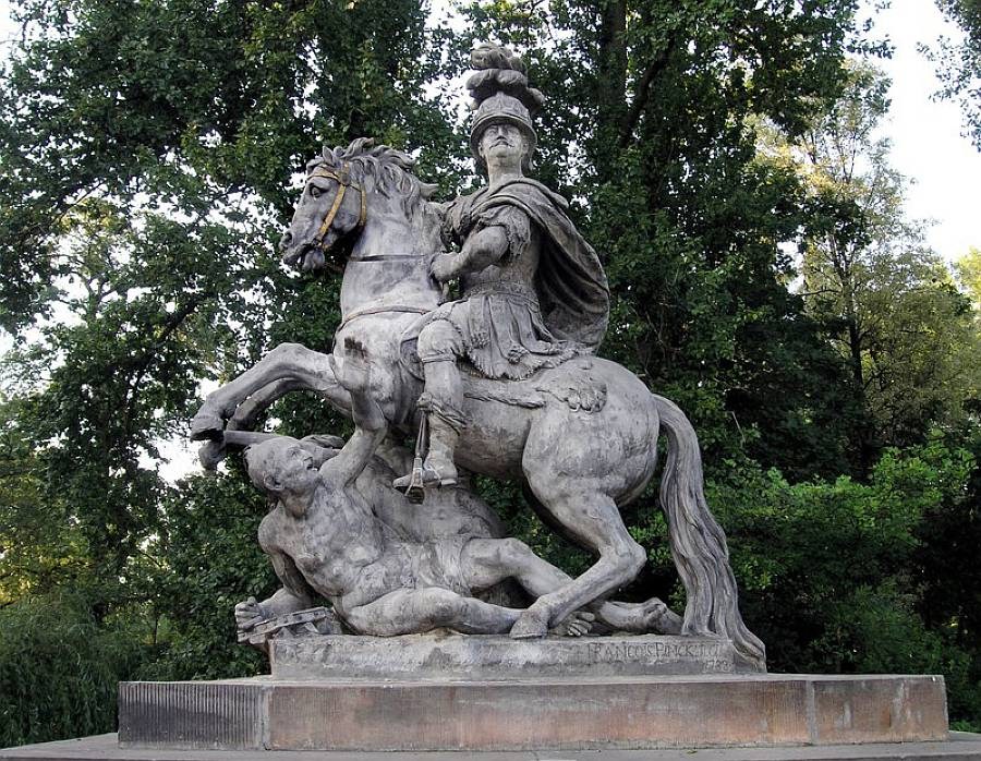 Pomnik Jana III Sobieskiego autorstwa Franciszka Pincka, 1788, Łazienki Królewskie, Warszawa, fot. Krzysztof Chojnacki / East News